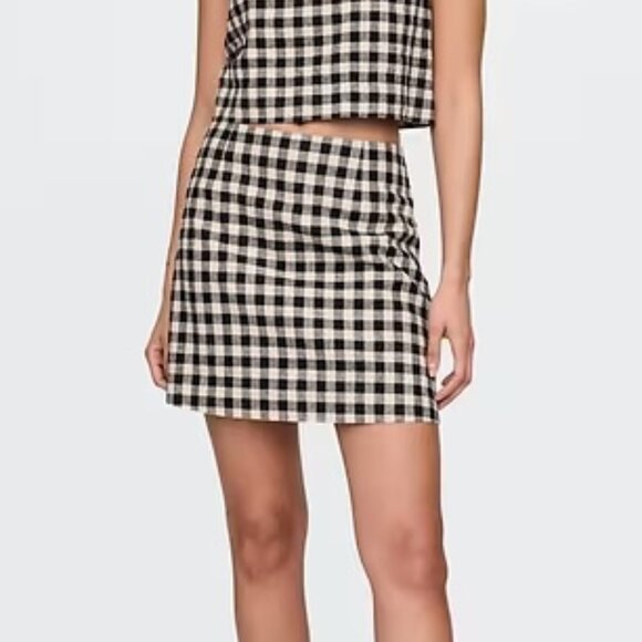 Gap linen mini skort (XS, black gingham) - Picture 1 of 5